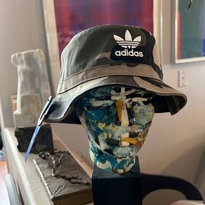 camo bucket hat adidas